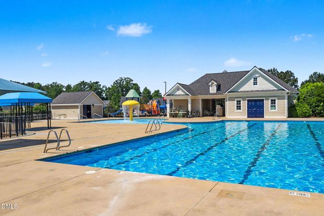 762 Arrowhead Lake Court, Fuquay Varina, NC 27526