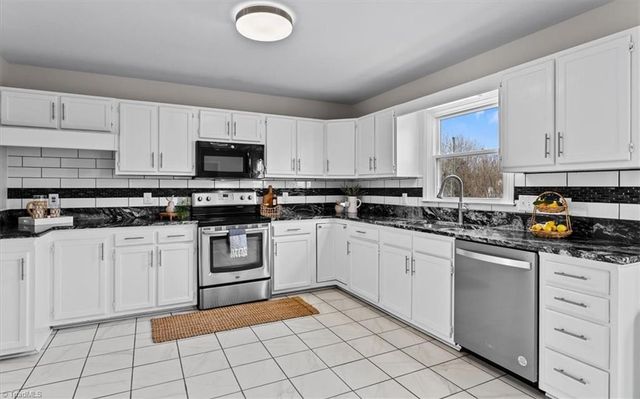 1568 Jubilee Trail, Kernersville, NC 27284