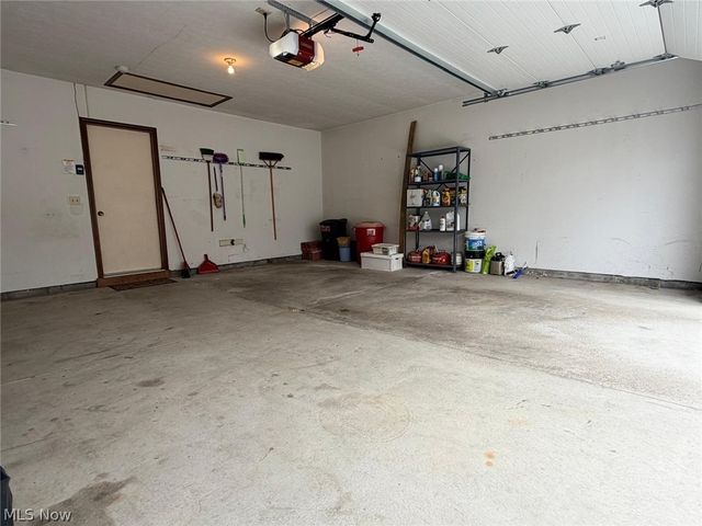 1044 Brimfield Drive, Medina, OH 44256