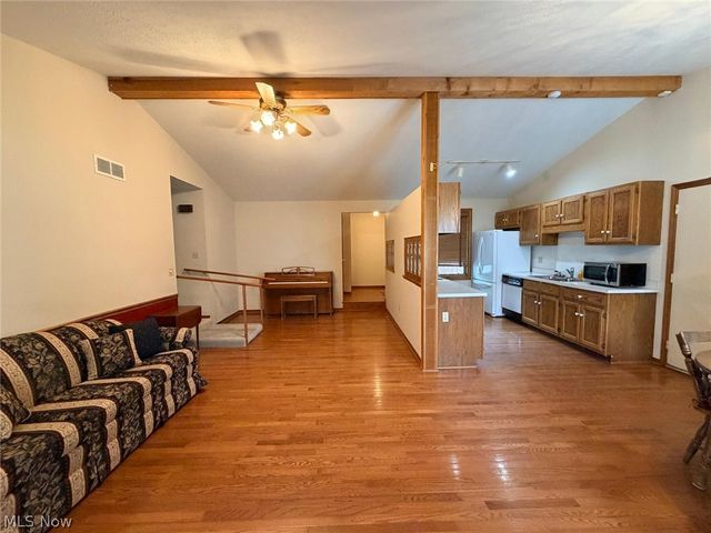 1044 Brimfield Drive, Medina, OH 44256