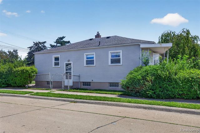 22864 Lambrecht Avenue, Eastpointe, MI 48021