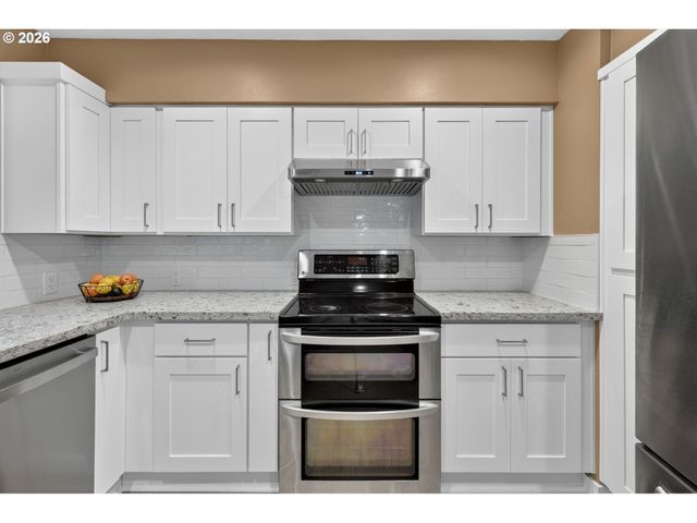 875 Se 66TH Way, Hillsboro, OR 97123