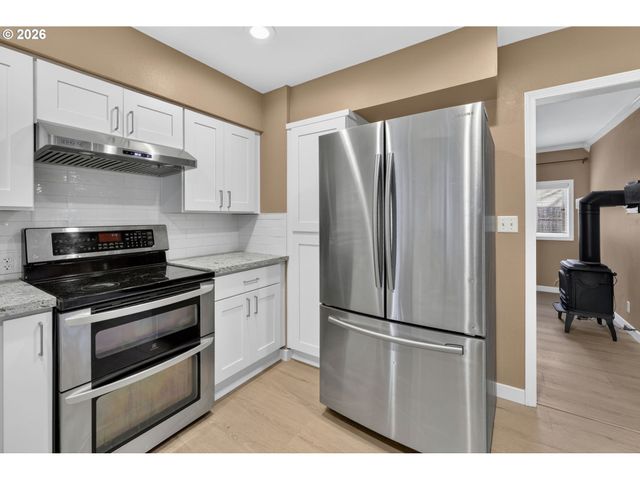 875 Se 66TH Way, Hillsboro, OR 97123