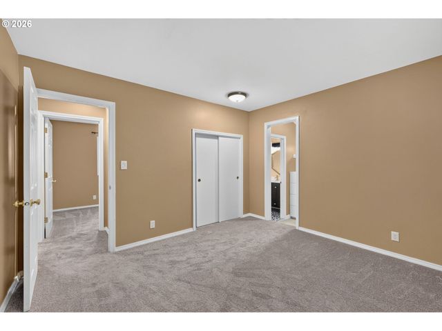 875 Se 66TH Way, Hillsboro, OR 97123
