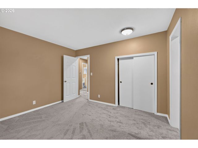 875 Se 66TH Way, Hillsboro, OR 97123