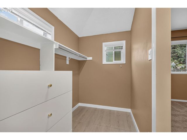 875 Se 66TH Way, Hillsboro, OR 97123