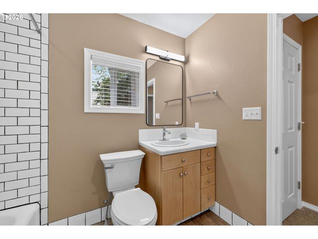 875 Se 66TH Way, Hillsboro, OR 97123