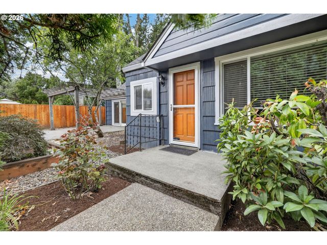 875 Se 66TH Way, Hillsboro, OR 97123