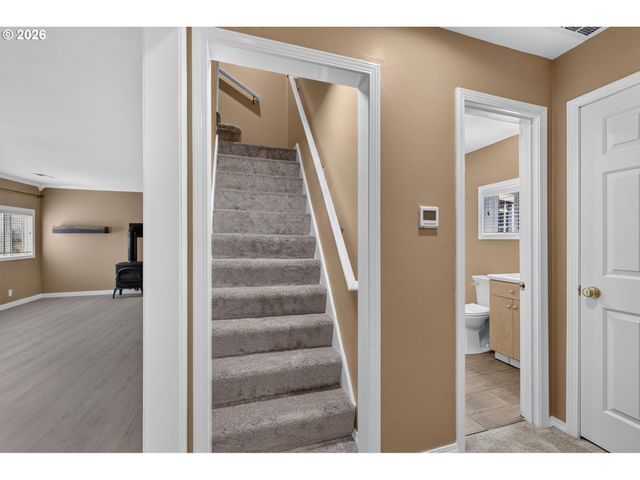875 Se 66TH Way, Hillsboro, OR 97123