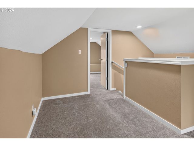 875 Se 66TH Way, Hillsboro, OR 97123