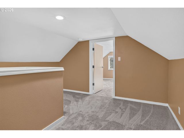 875 Se 66TH Way, Hillsboro, OR 97123