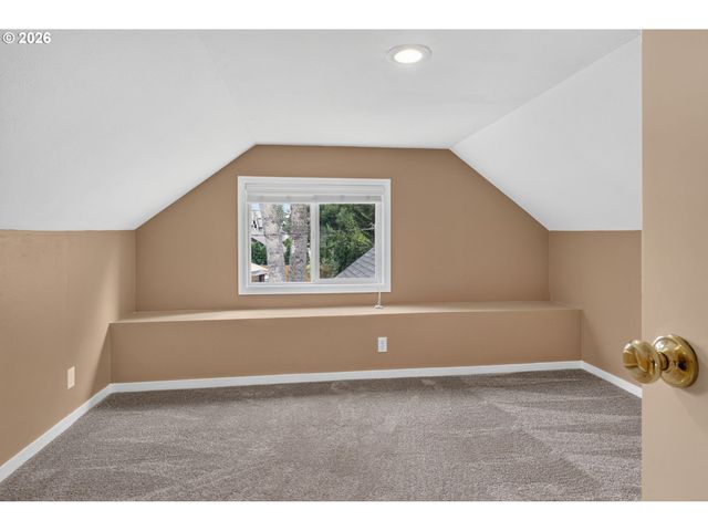 875 Se 66TH Way, Hillsboro, OR 97123