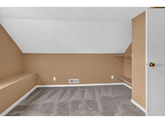875 Se 66TH Way, Hillsboro, OR 97123