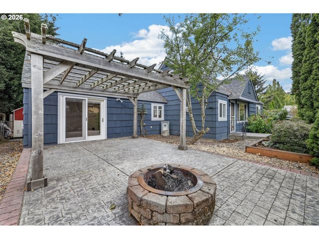 875 Se 66TH Way, Hillsboro, OR 97123