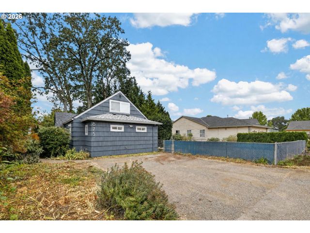 875 Se 66TH Way, Hillsboro, OR 97123