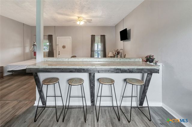 103 5th Street, Seadrift, TX 77983