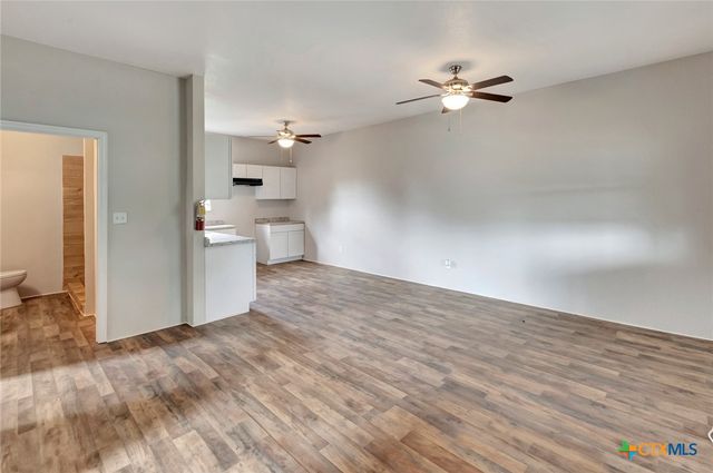 103 5th Street, Seadrift, TX 77983