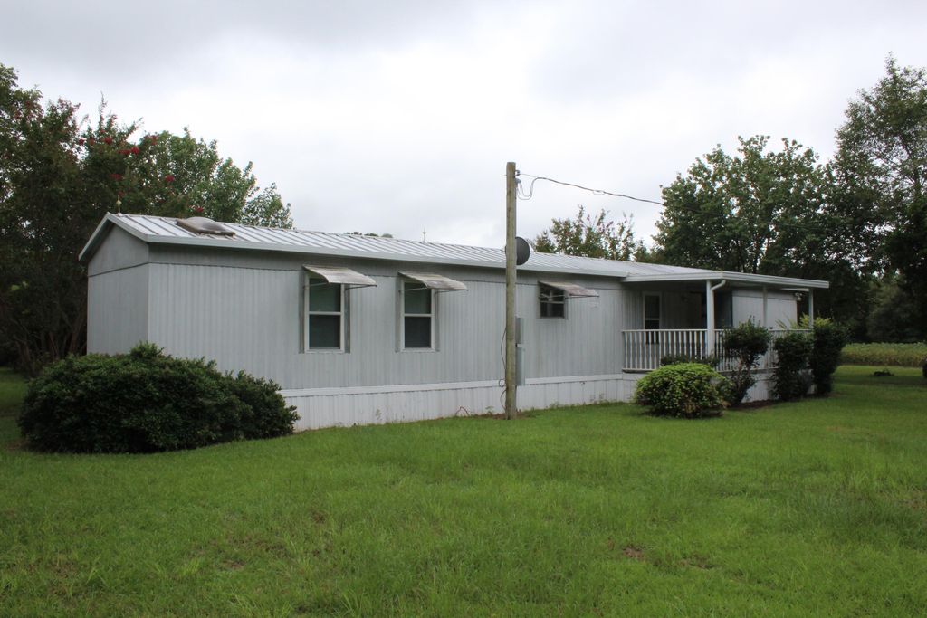 300 Kelly Bay, Walterboro, SC 29488