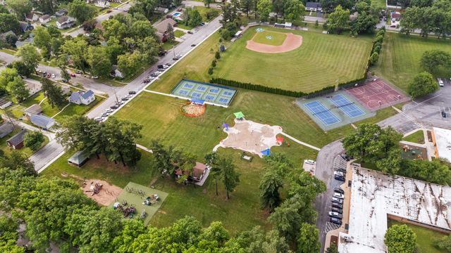 112 Chesterton Boulevard, Chesterton, IN 46304