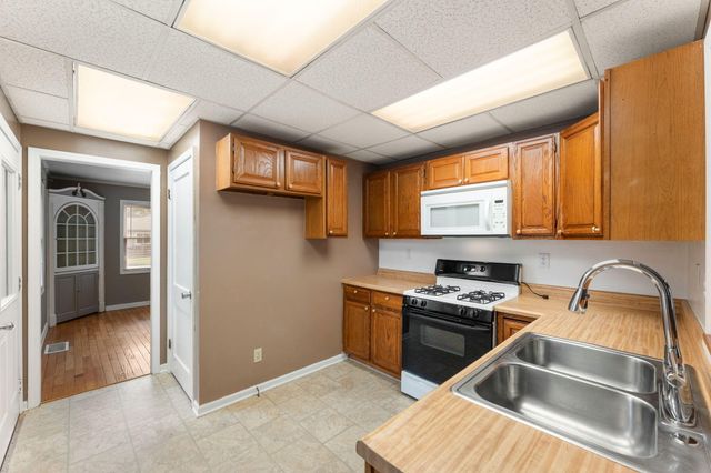 112 Chesterton Boulevard, Chesterton, IN 46304