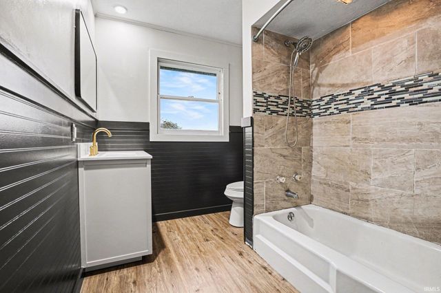 19617 county rd 2 Road, Bristol, IN 46507