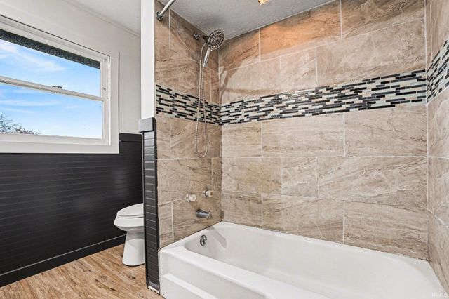 19617 county rd 2 Road, Bristol, IN 46507