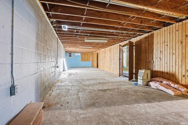 19617 county rd 2 Road, Bristol, IN 46507