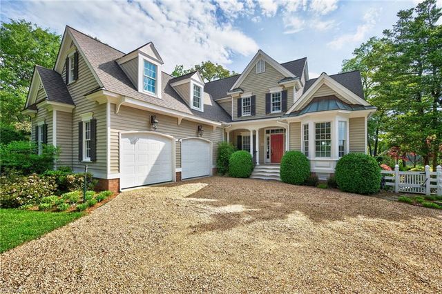 1572 Adams DR W, Suffolk, VA 23436