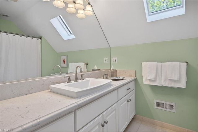 1572 Adams DR W, Suffolk, VA 23436