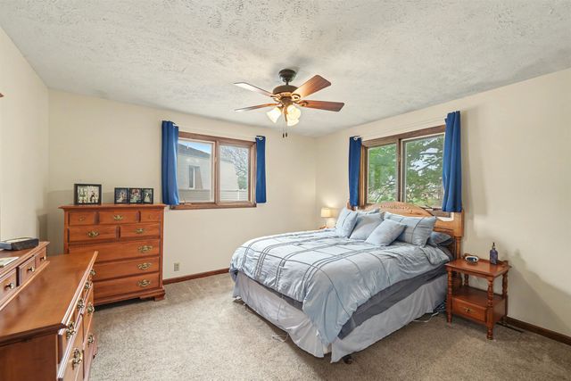 121 W Wayne Ave, Salina, KS 67401