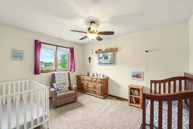 121 W Wayne Ave, Salina, KS 67401