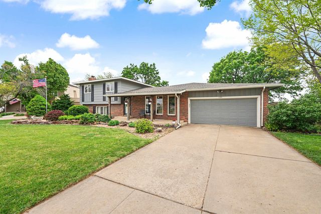 121 W Wayne Ave, Salina, KS 67401
