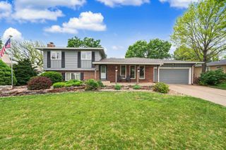 121 W Wayne Ave, Salina, KS 67401