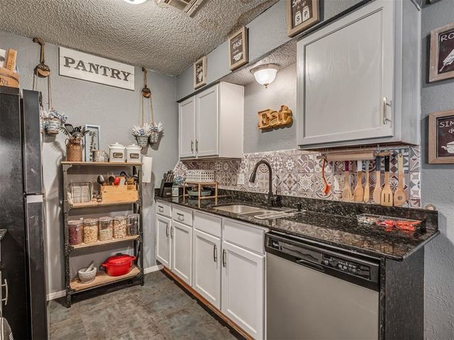 2904 Birch Lane, Edmond, OK 73034