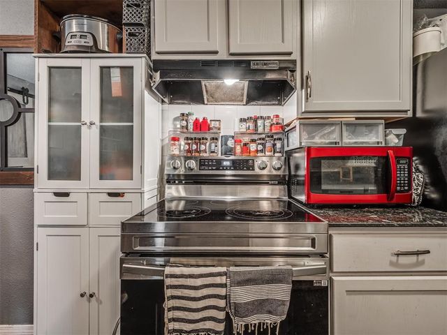 2904 Birch Lane, Edmond, OK 73034