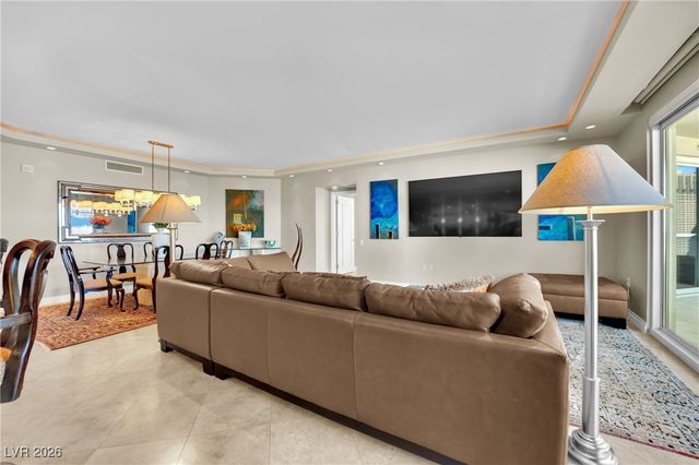 2777 Paradise Road 1803, Las Vegas, NV 89109