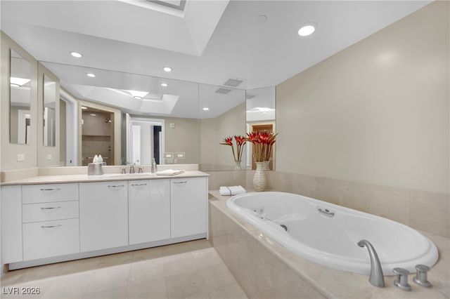 2777 Paradise Road 1803, Las Vegas, NV 89109