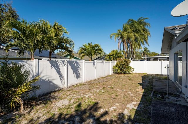 2456 TIMBERCREST CIRCLE W, Clearwater, FL 33763