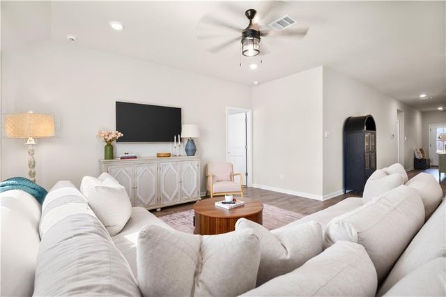 8145 OLDE TOWN Court, Alexandria, LA 71303