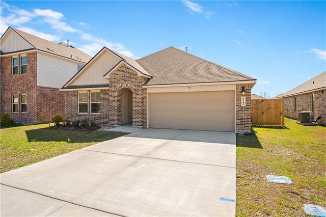 8145 OLDE TOWN Court, Alexandria, LA 71303