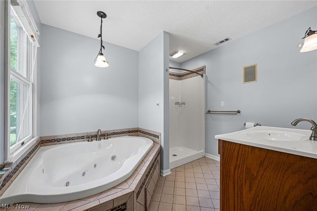 12335 Robson Road, Grafton, OH 44044