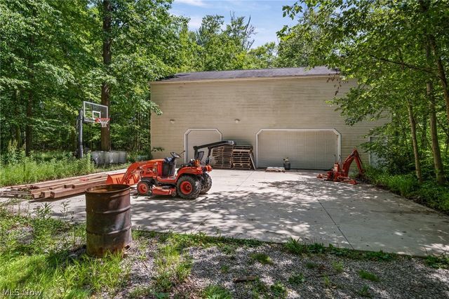 12335 Robson Road, Grafton, OH 44044