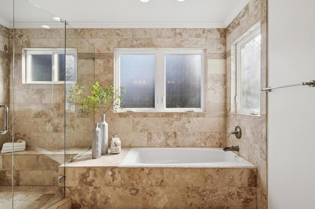 Image 31 of property listing at 15146 Stratford Drive, San Jose, CA 95124