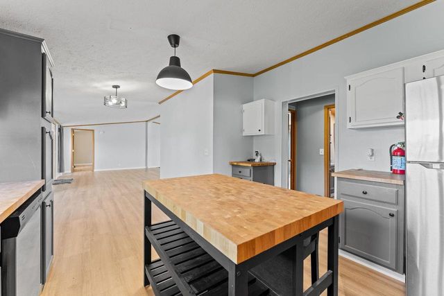 W5685 County Road O, Endeavor, WI 53930