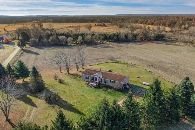 W5685 County Road O, Endeavor, WI 53930