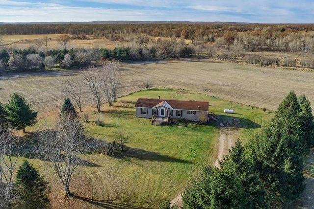 W5685 County Road O, Endeavor, WI 53930