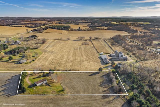 W5685 County Road O, Endeavor, WI 53930