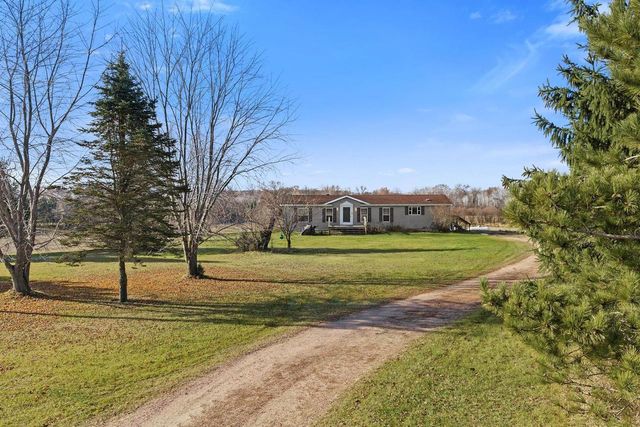 W5685 County Road O, Endeavor, WI 53930