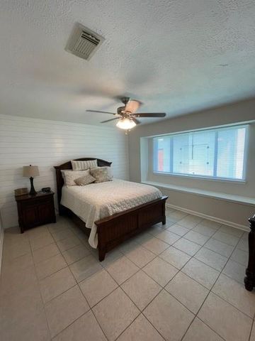 10923 Birch Drive, La Porte, TX 77571