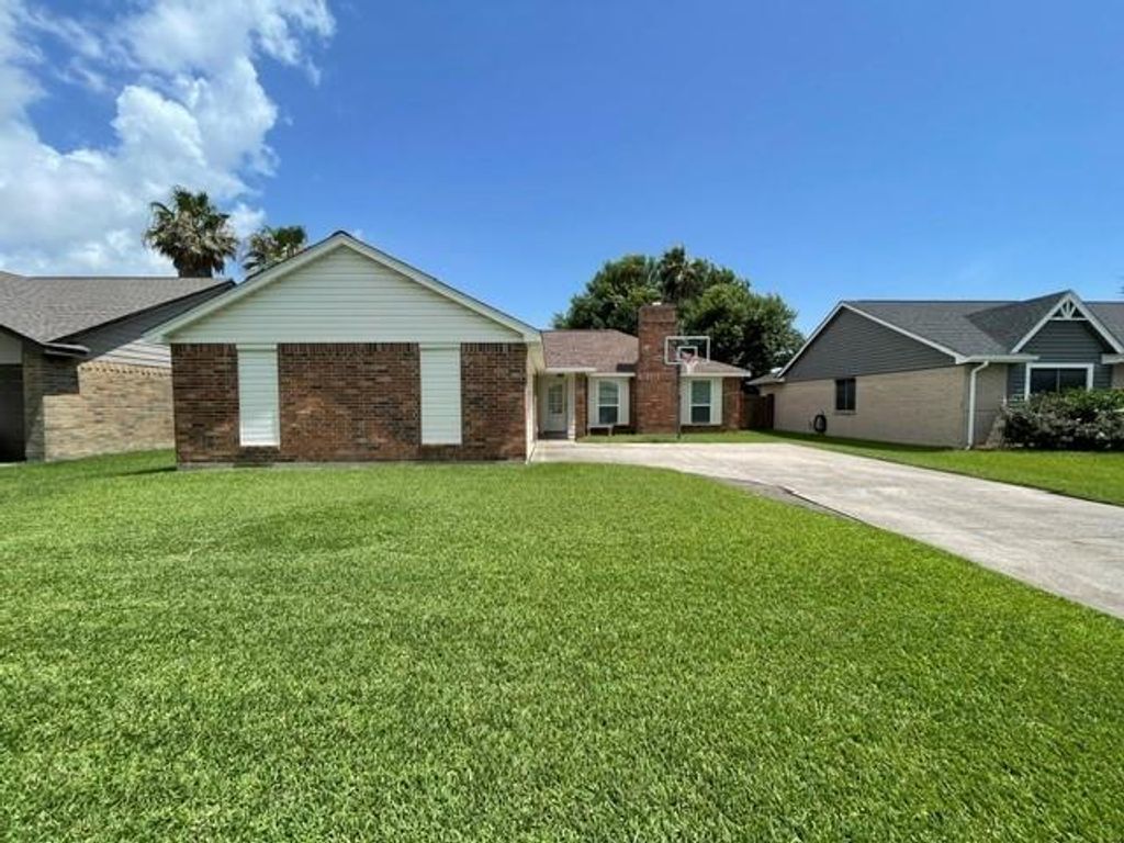 10923 Birch Drive, La Porte, TX 77571